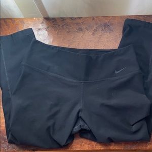 Cropped Nike Leggings
